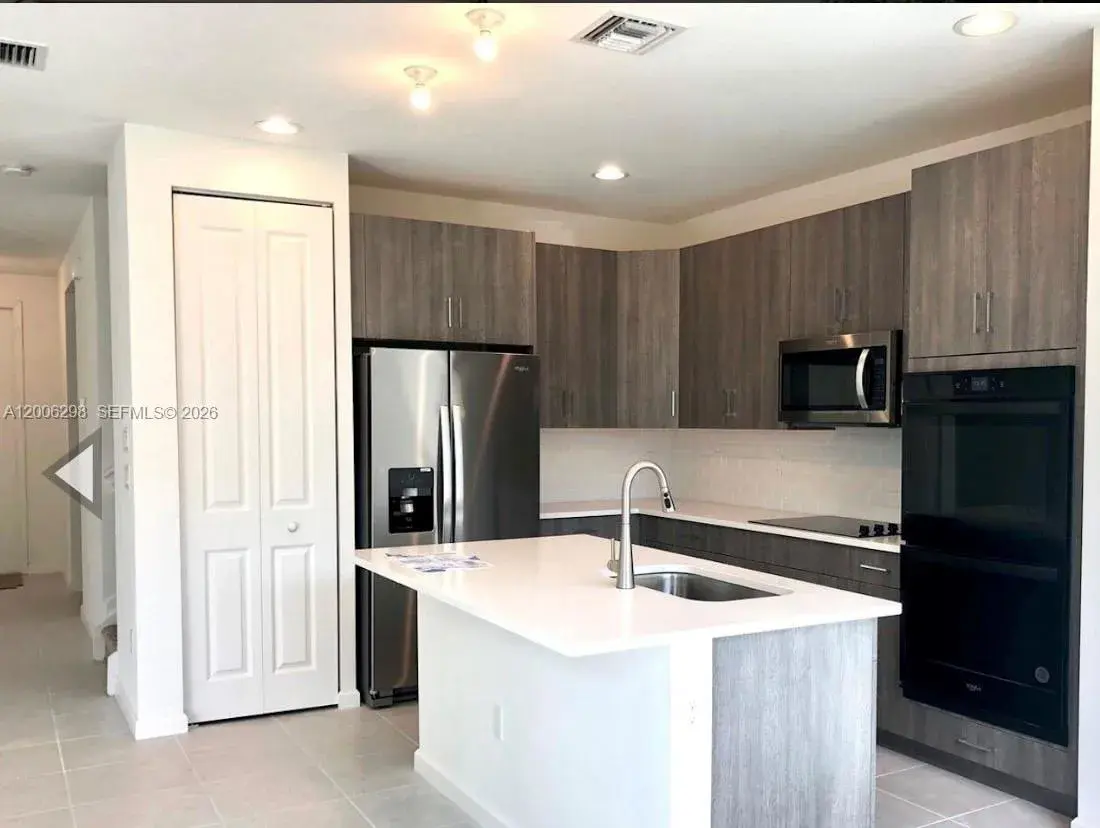3525 NW 1st St, Pompano Beach FL 33069