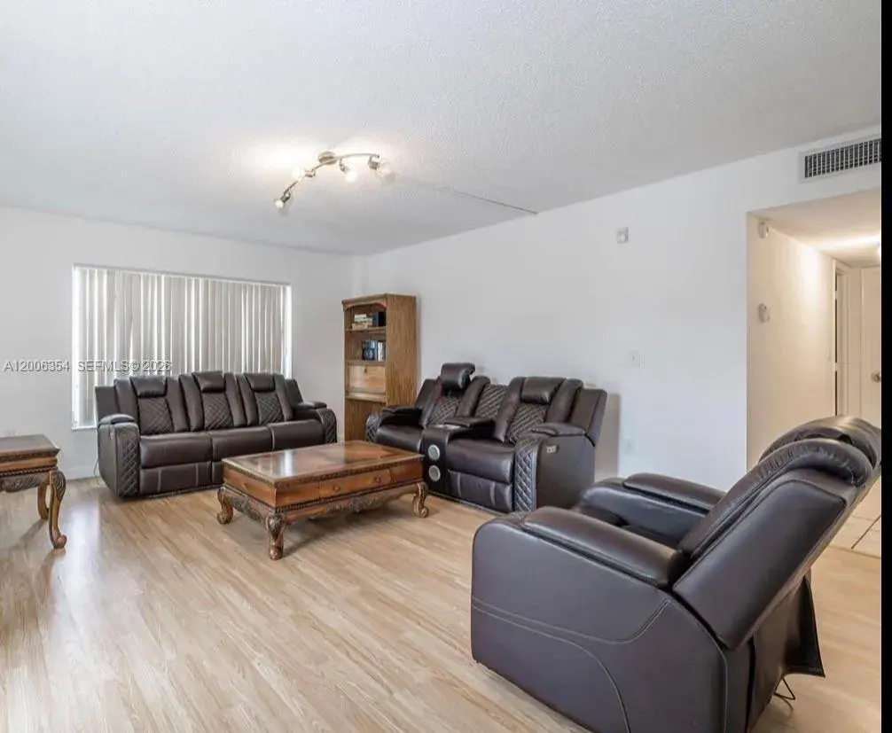 2 bedroom 2 bath Residential for sale at 4174 Inverrary Dr # 202, Lauderhill FL 33319