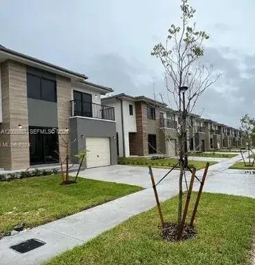 1167 NW 2nd St, Florida City FL 33034