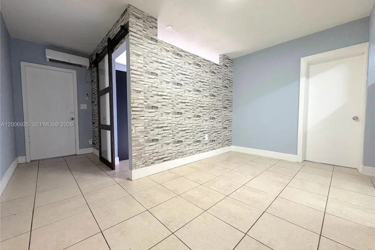 1815 Mckinley St # 9, Hollywood FL 33020
