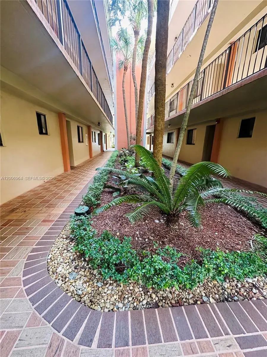 8700 SW 133rd Ave Rd # 109, Miami FL 33183