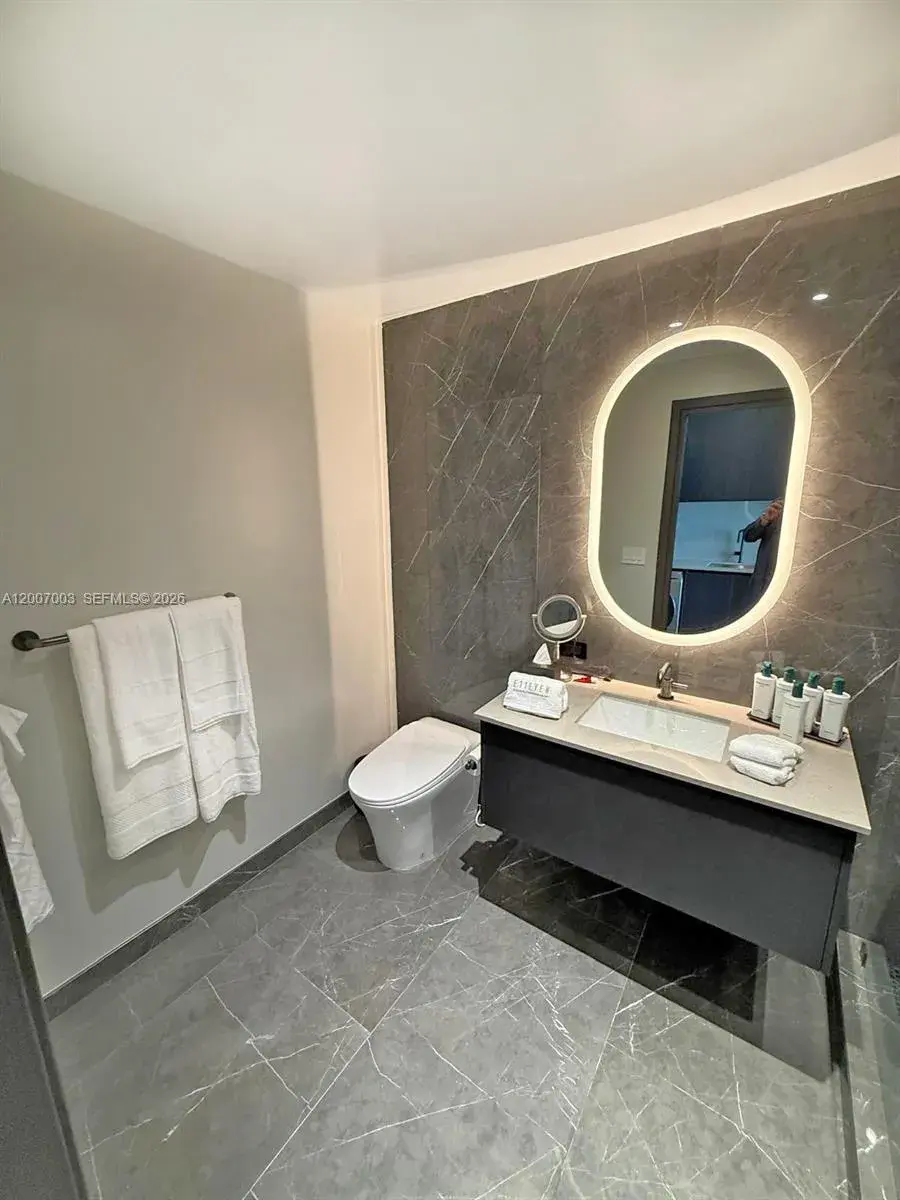 20 NE 11th St # 4202, Miami FL 33132