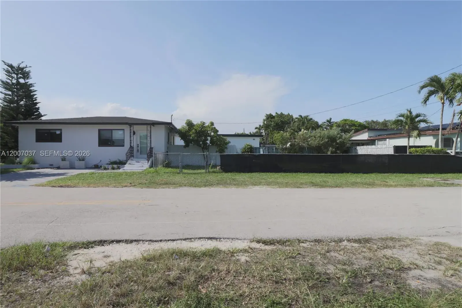 2 bedroom 1 bath Residential for sale at 6595 SW 31st St, Miami FL 33155