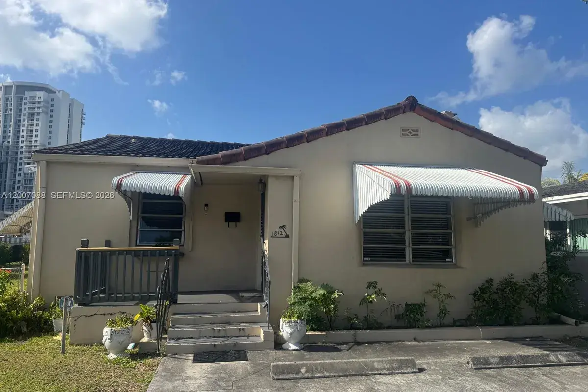 1812 Fillmore St, Hollywood FL 33020