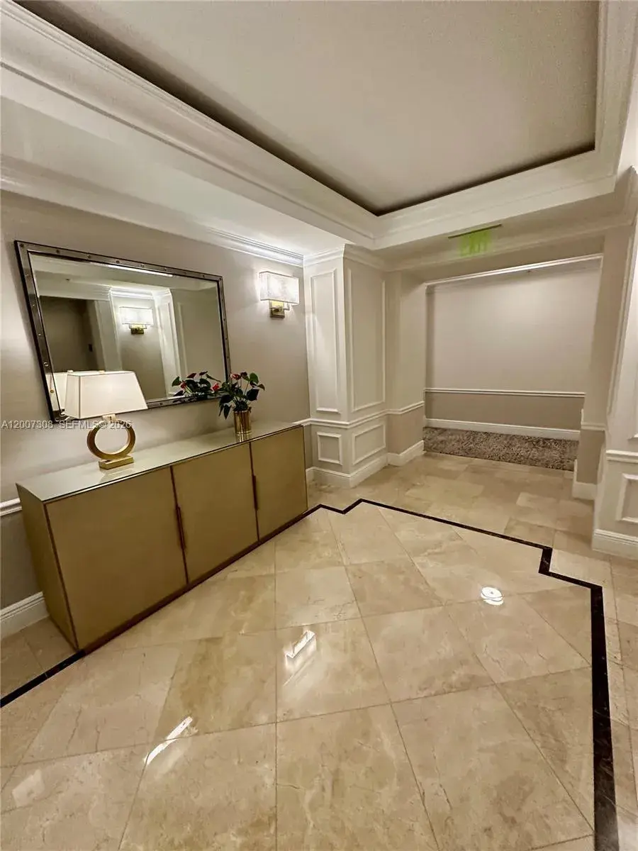 3400 SW 27th Ave # 805, Coconut Grove FL 33133