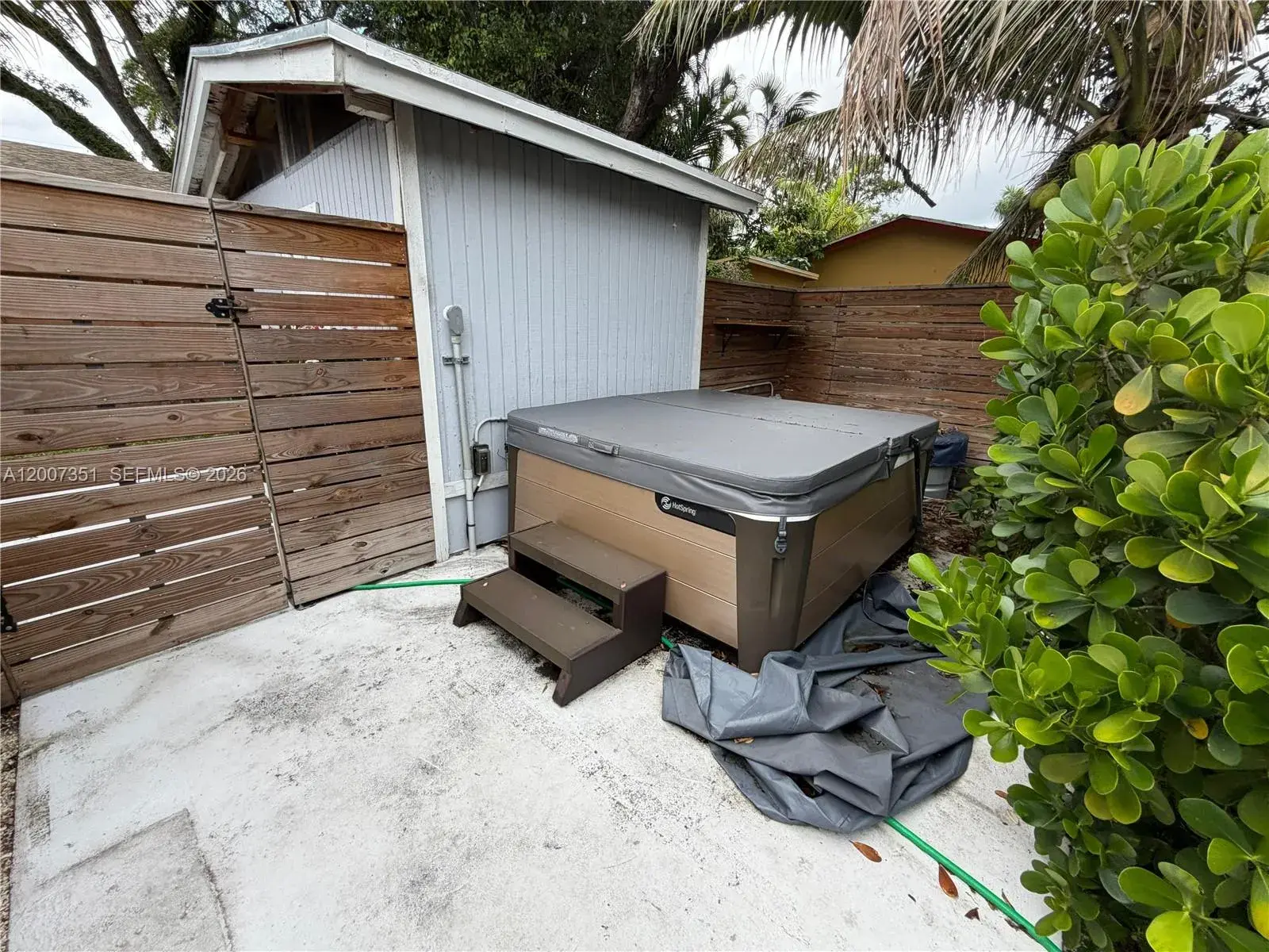 1823 SW 22nd St, Fort Lauderdale FL 33315