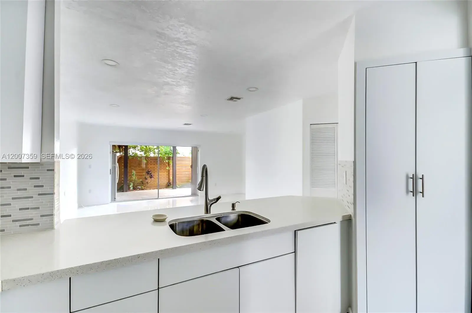 12909 SW 61 ter # t, Miami FL 33183