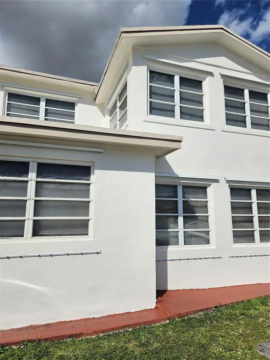 3431-3433 SW 4th St, Miami FL 33135