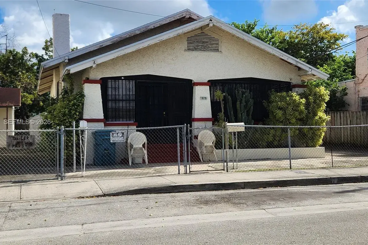 315 SW 10th Ave, Miami FL 33130
