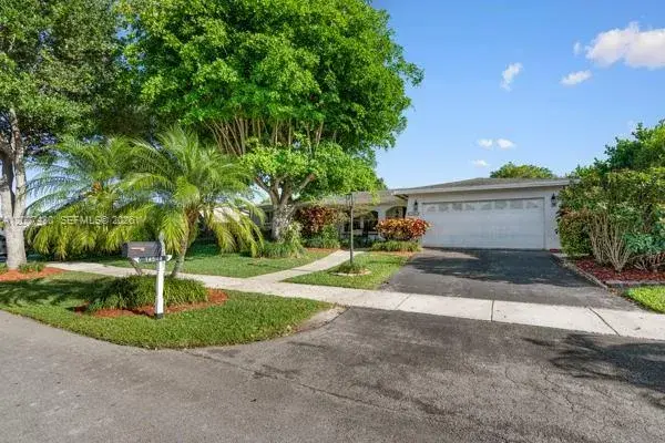 14544 SW 76th St, Miami FL 33183