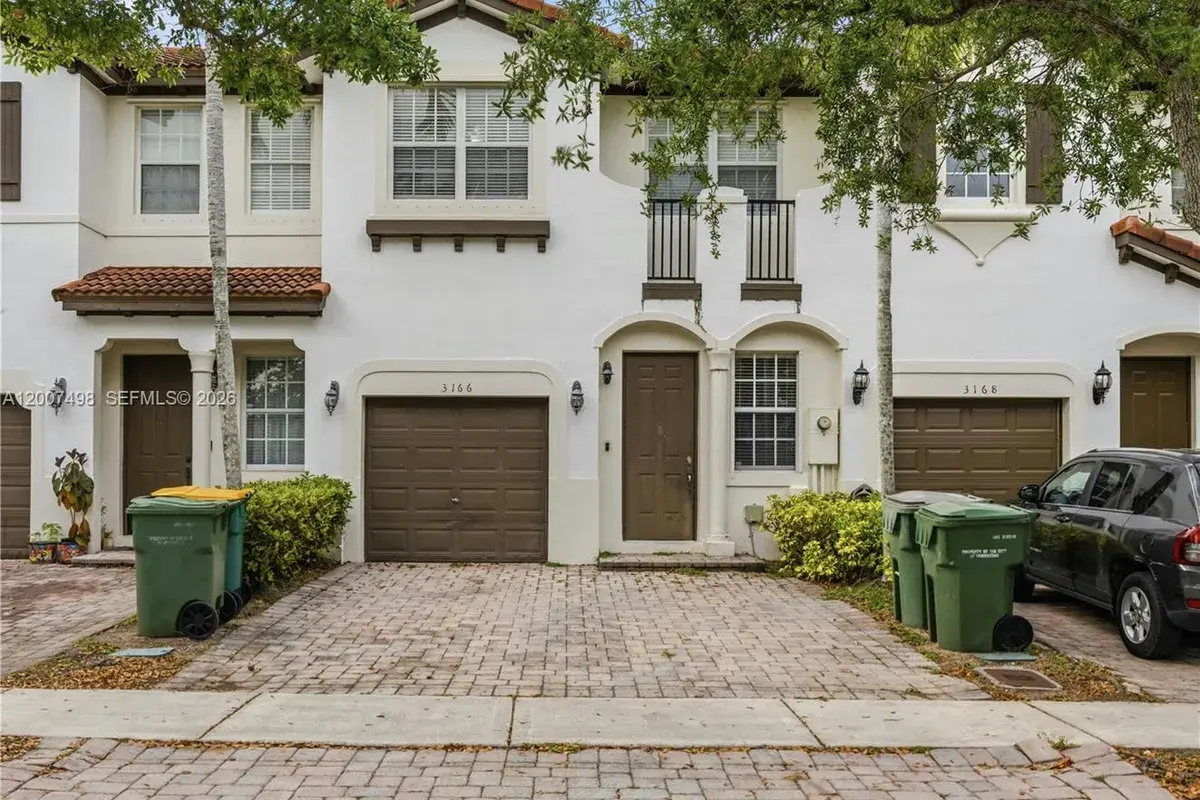 3166 NE 11th St, Homestead FL 33033