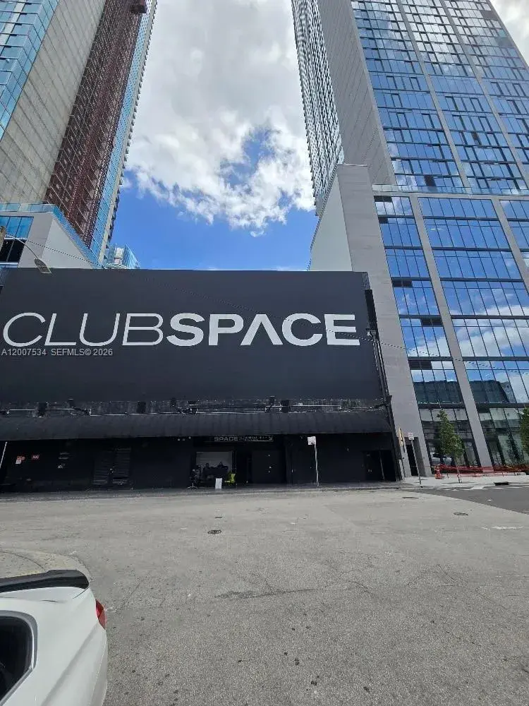 1 bath Residential Lease for rent at 20 NE NE 11 Street # 2307, Miami FL 33132