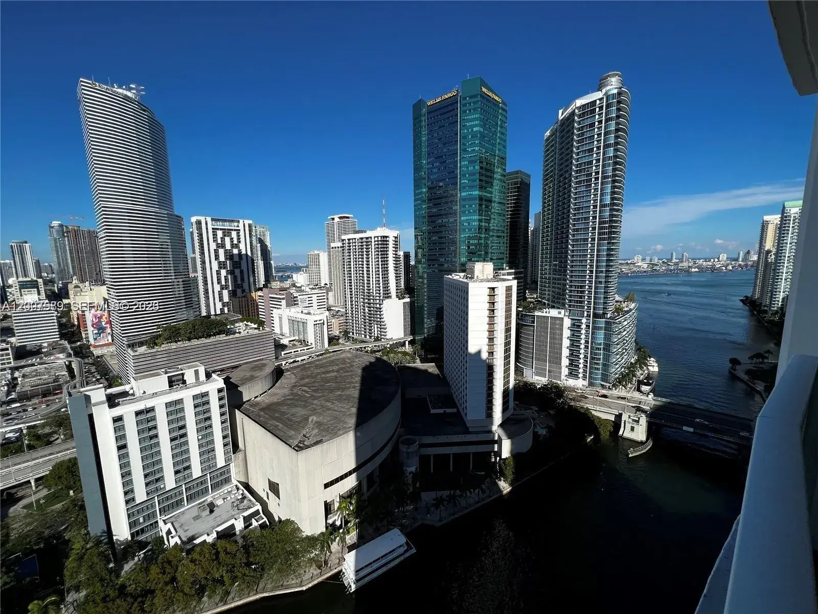 31 SE 5th St # 3002, Miami FL 33131