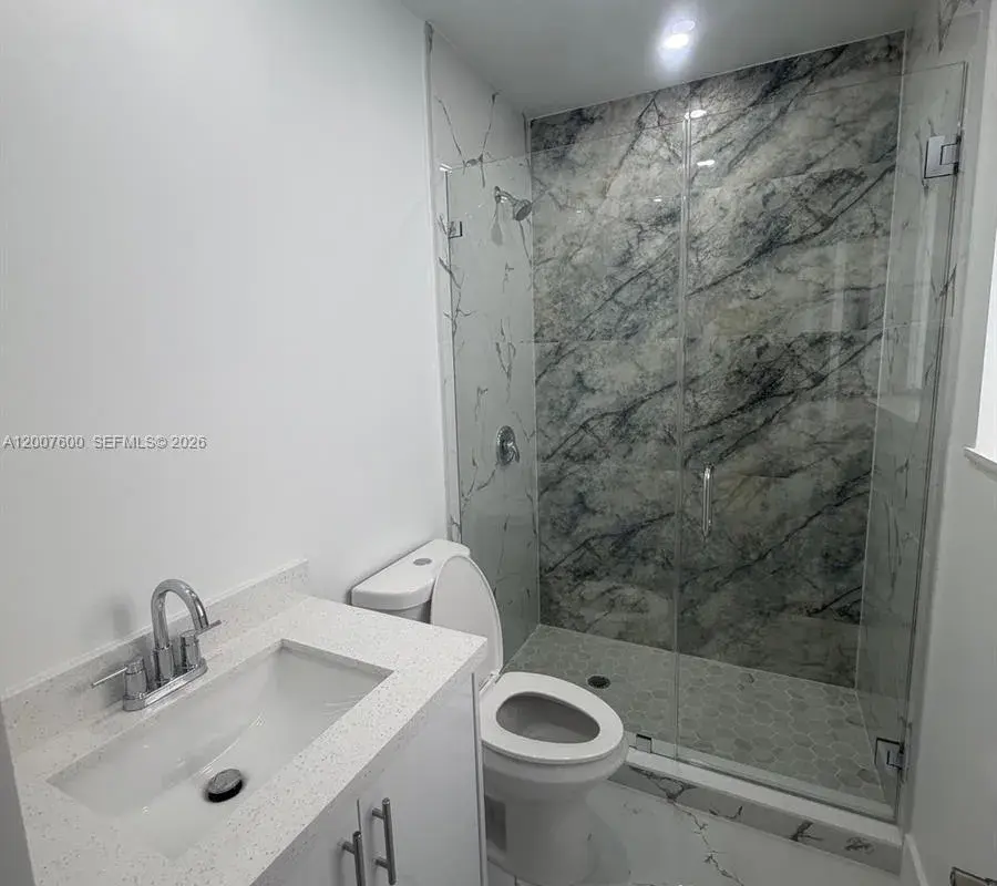 2431 NW 23rd St, Miami FL 33142