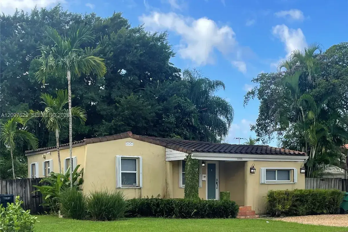 5886 SW 42 St, Miami FL 33155