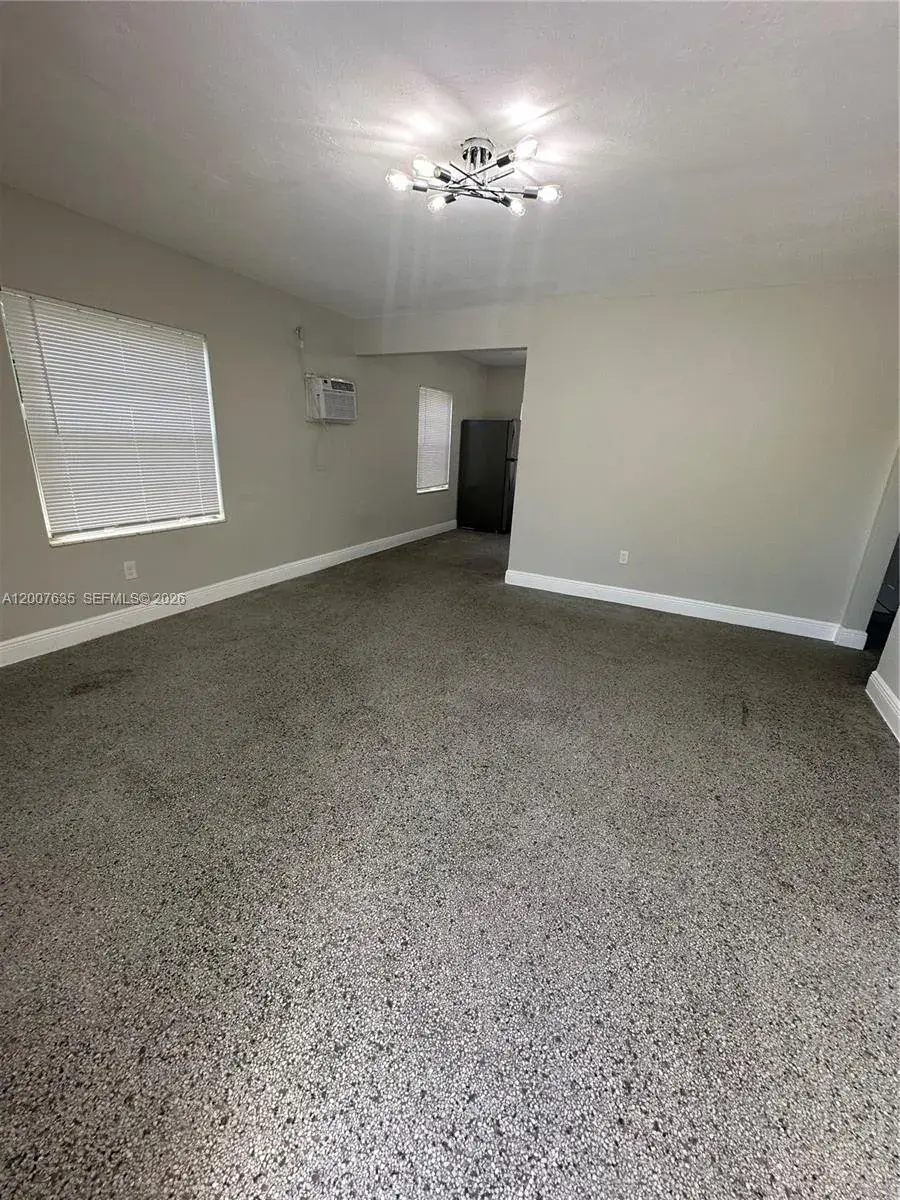 1140 NE 1st Ave # 1140, Fort Lauderdale FL 33304