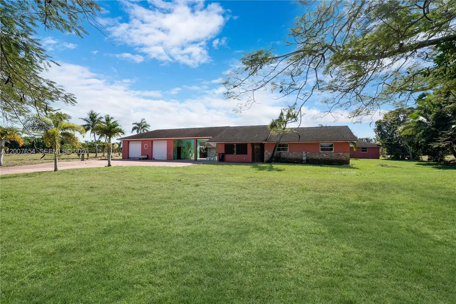 20000 SW 216th St, Miami FL 33170