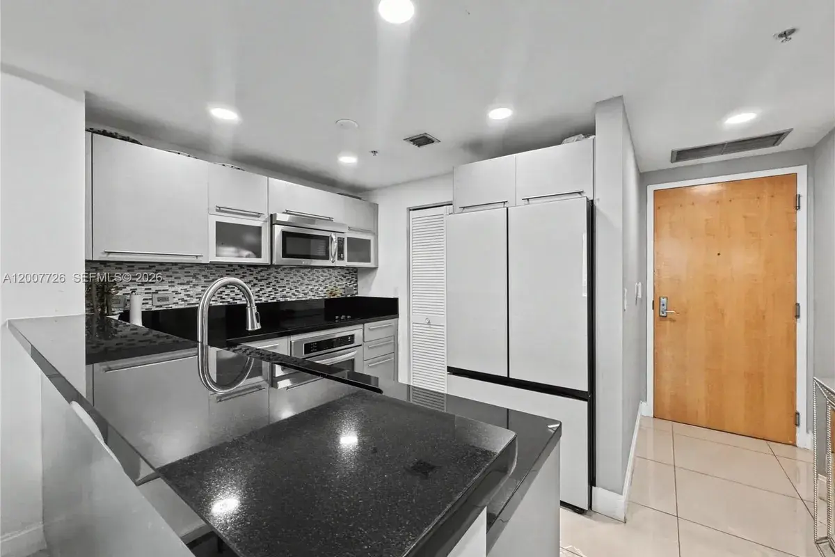 253 NE 2nd St # 1003, Miami FL 33132