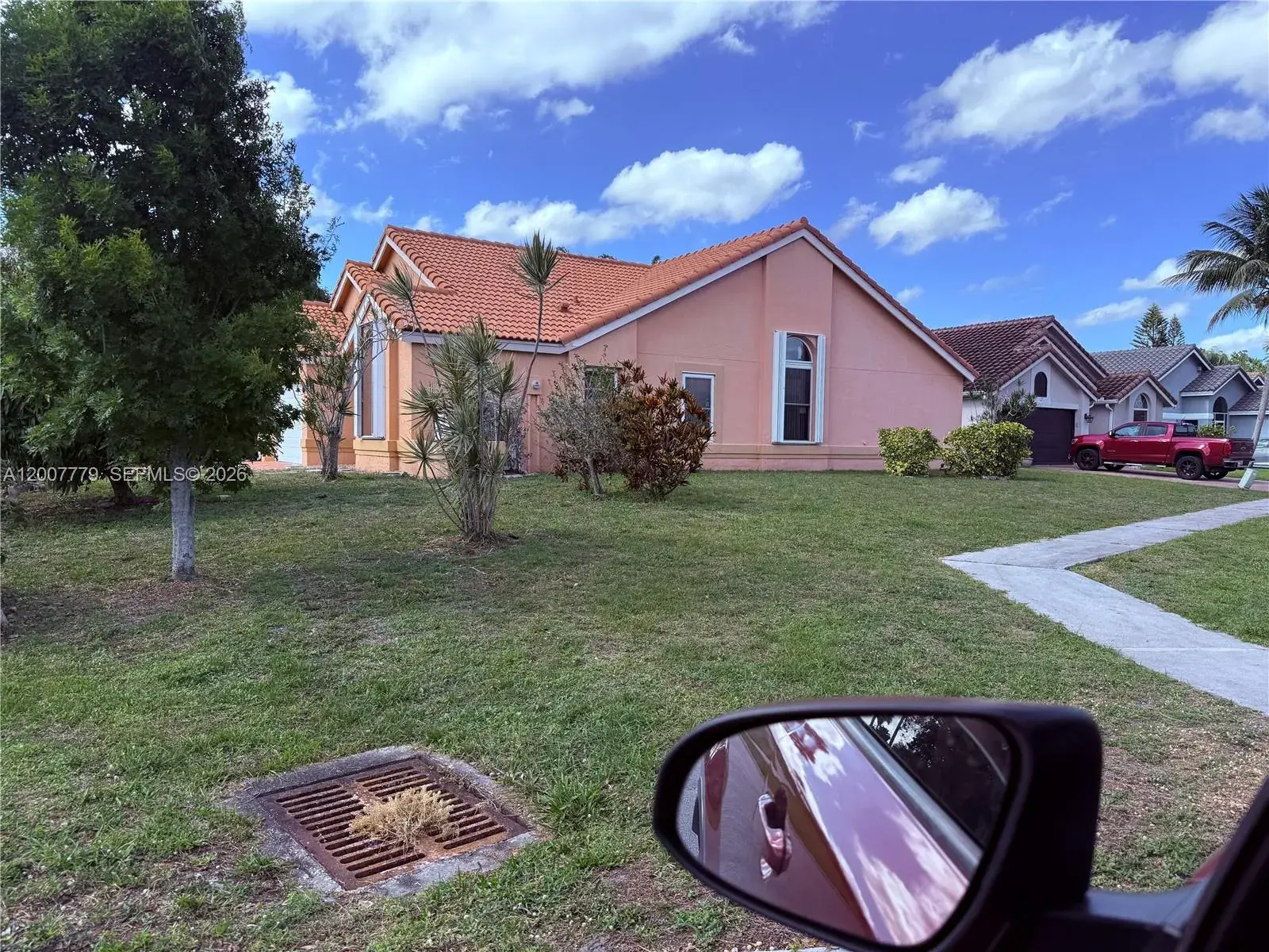 3 bedroom 2 bath Residential for sale at 2006 White Coral Ct, Wellington FL 33414
