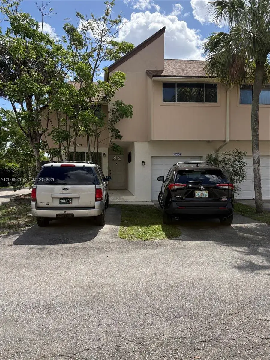 4 bedroom 2 bath Residential for sale at 8208 NW 9th Ct # 1, Plantation FL 33324