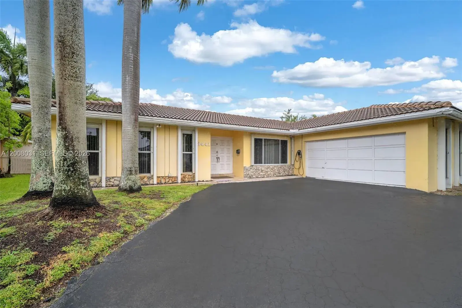 3441 N Hills Dr # 00, Hollywood FL 33021