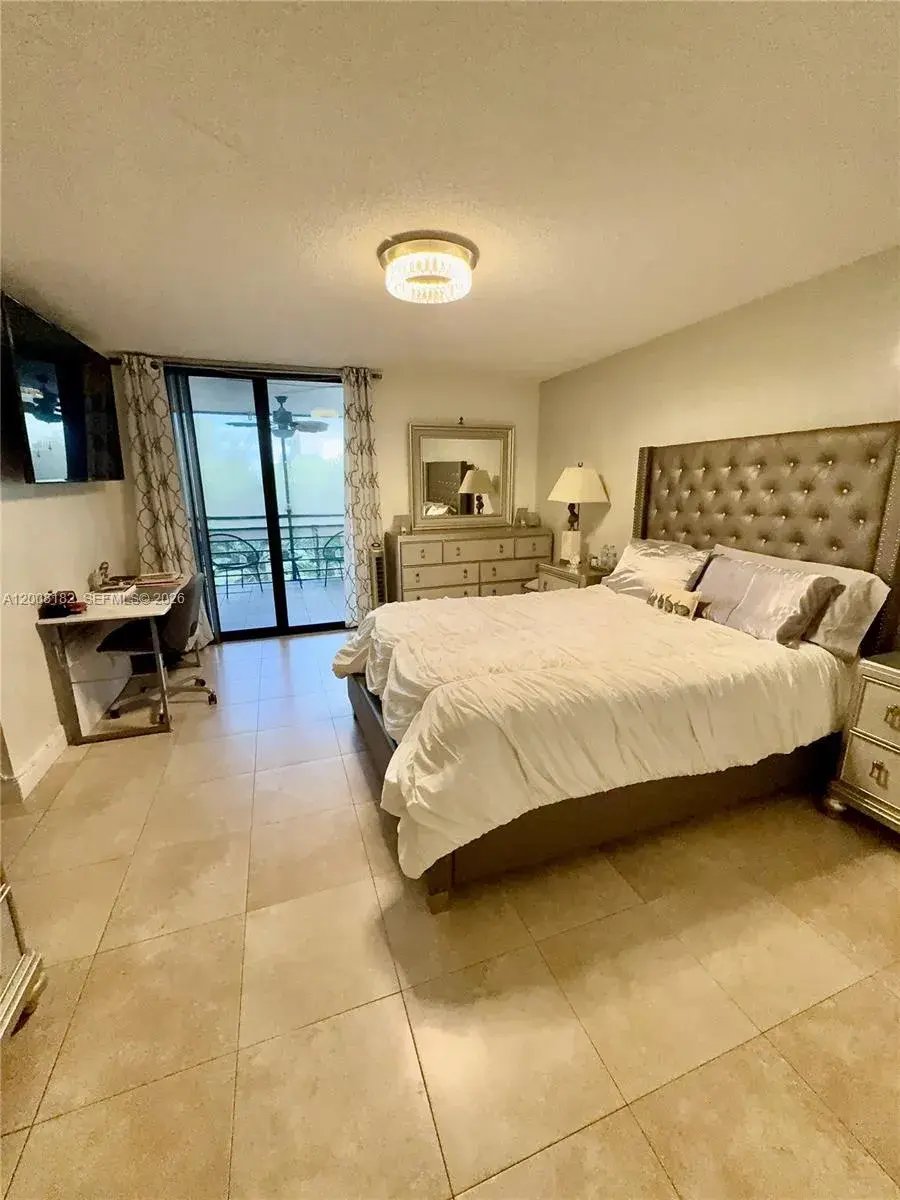20381 NE 30th Ave # 7, Aventura FL 33180