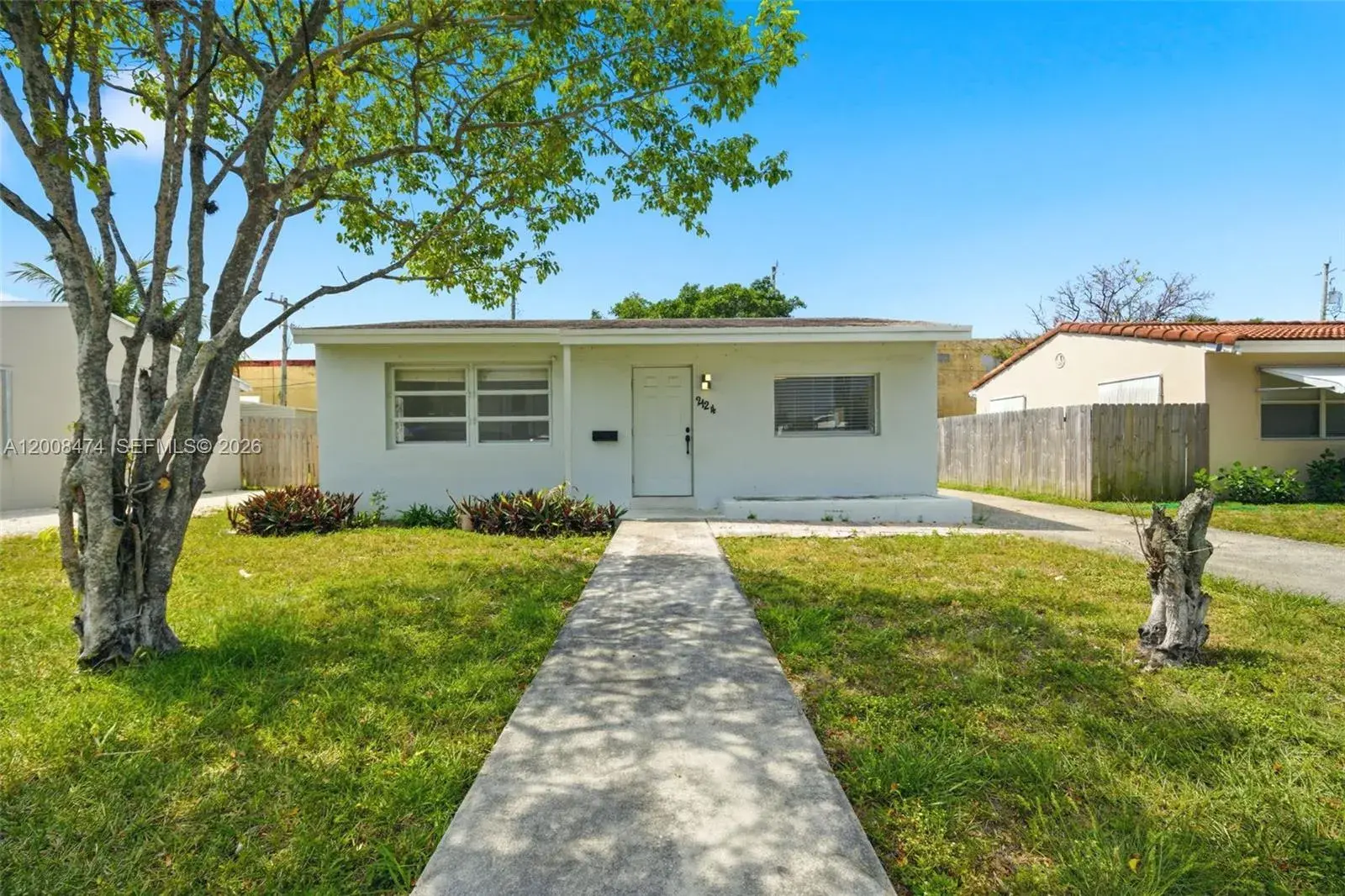 2 bedroom 1 bath Residential for sale at 2124 Taylor St, Hollywood FL 33020