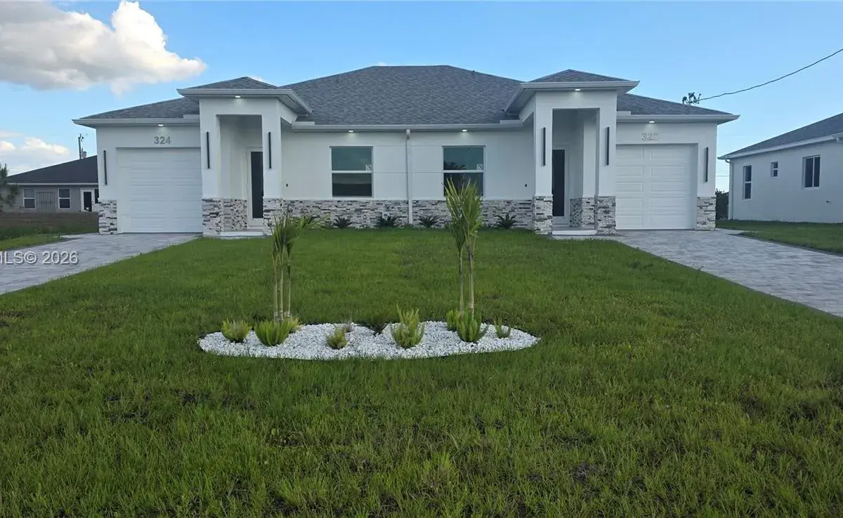 322/324 Poplar # 22, Lehigh Acres FL 33974
