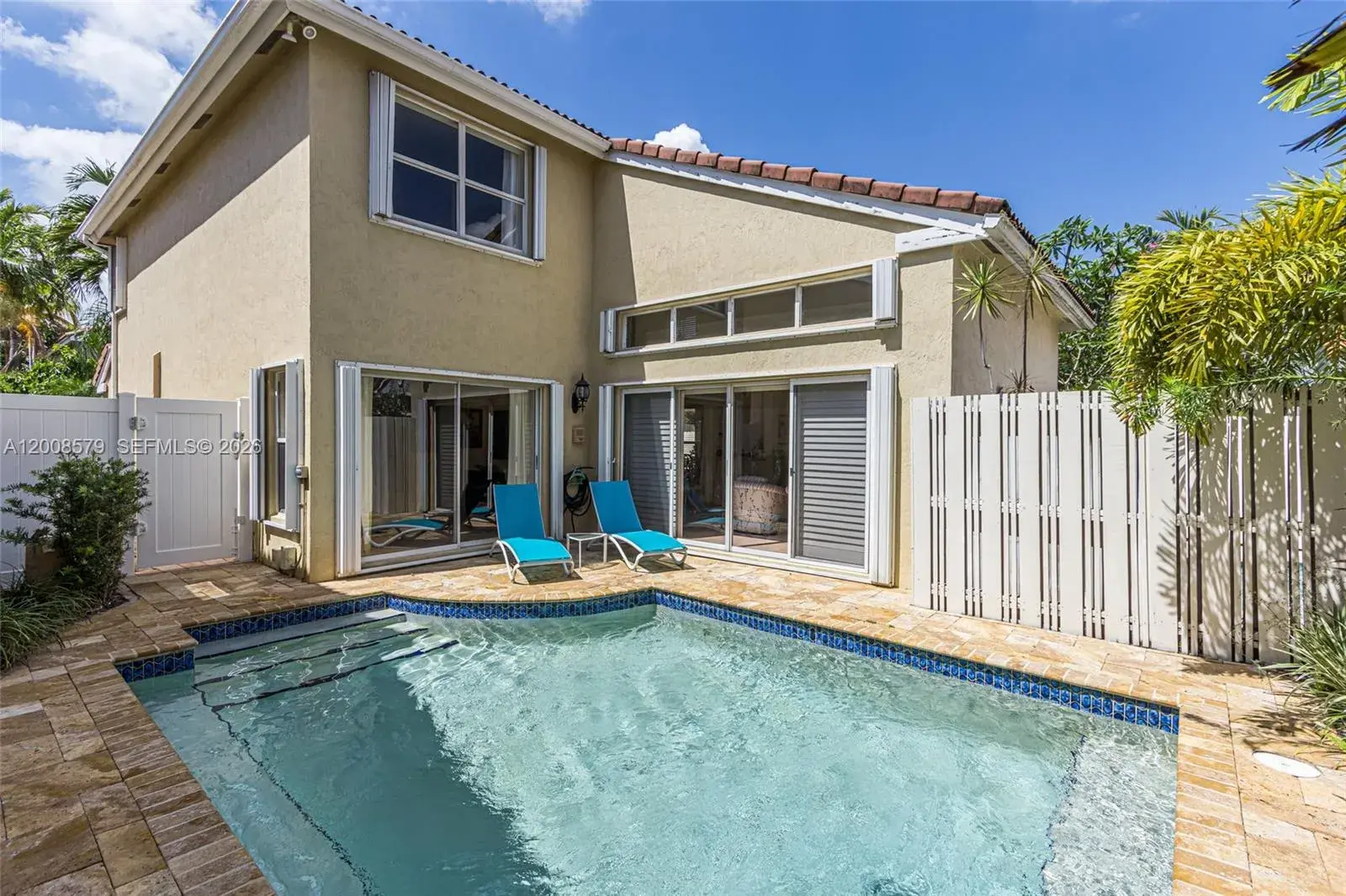 3 bedroom 2 bath Residential for sale at 1125 Queen Palm Ct, Hollywood FL 33019