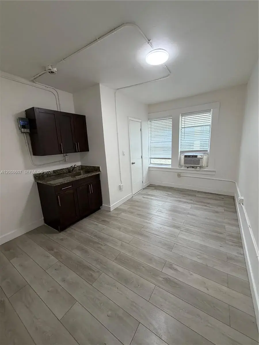 967 SW 5th St # 12A, Miami FL 33130