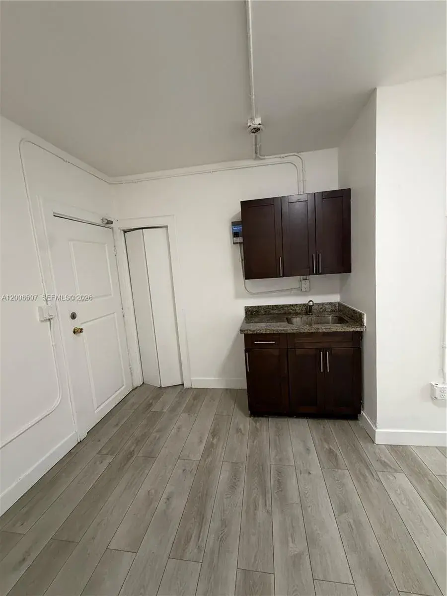 967 SW 5th St # 12A, Miami FL 33130