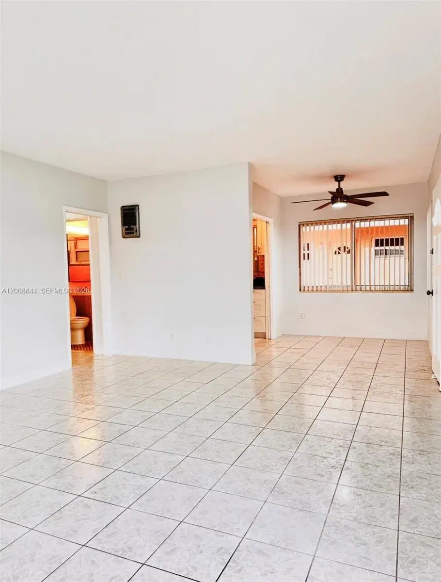 1 bath Residential Lease for rent at 505 S OCEAN DR # A1, Hollywood FL 33019