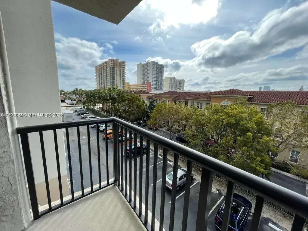 2049 S Ocean Dr # 401, Hallandale Beach FL 33009