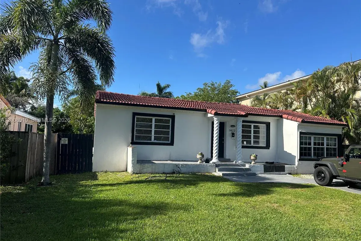 1422 Wiley St, Hollywood FL 33020