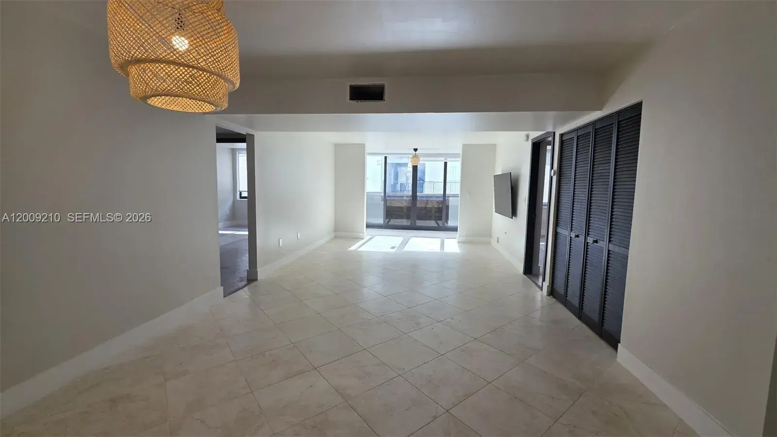 2 bedroom 2 bath for rent at 250 Galen Dr # 32, Key Biscayne FL 33149