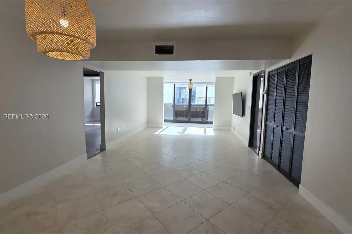 250 Galen Dr # 32, Key Biscayne FL 33149