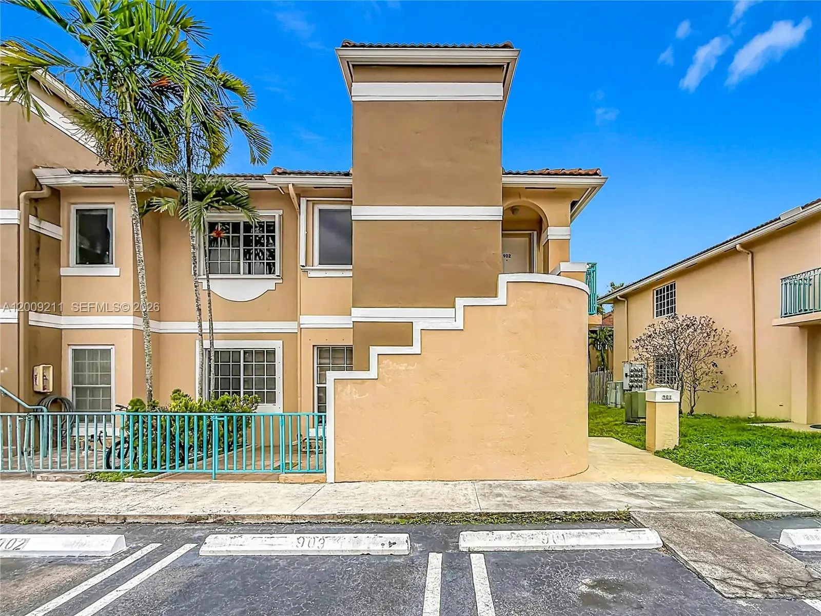3 bedroom 2 bath Residential for sale at 6466 SW 130th Pl # 902, Miami FL 33183