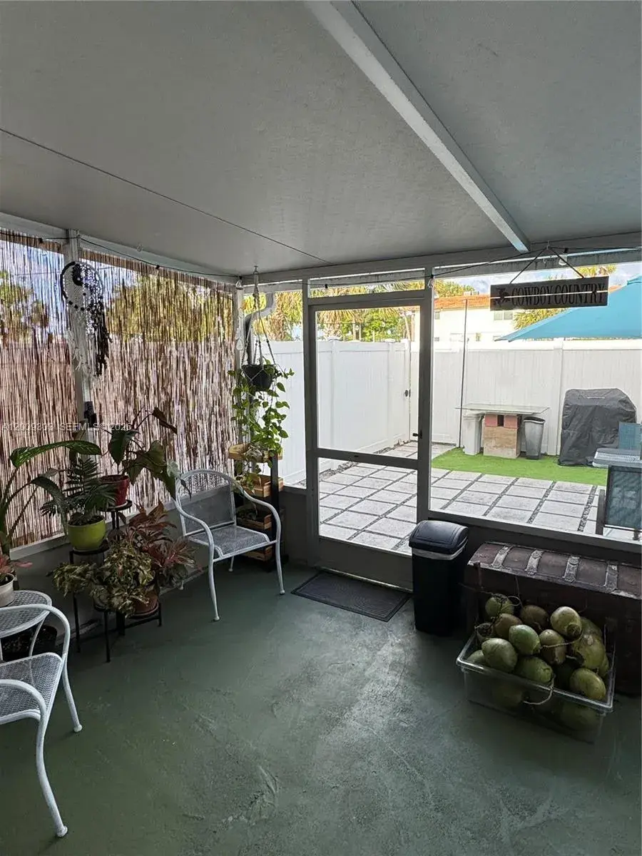 3 bedroom 2 bath Residential for sale at 3924 SW 67th Ter # 117, Davie FL 33314