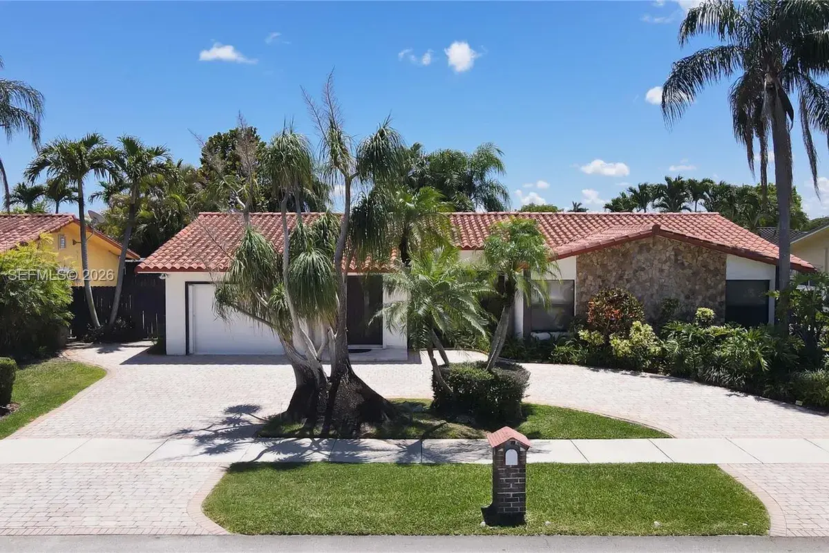 13300 SW 21st St, Miami FL 33175