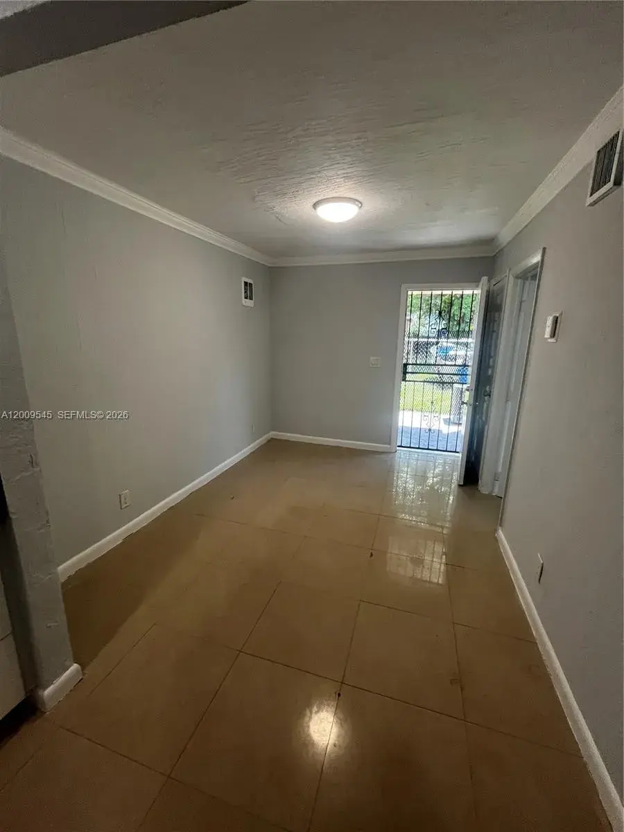 912 NW 55th Ter # 2, Miami FL 33127