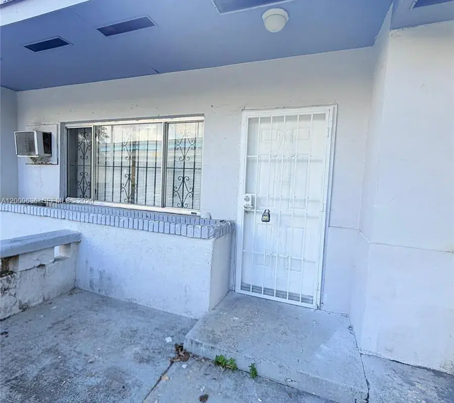 590 NW 46th St # 2, Miami FL 33127