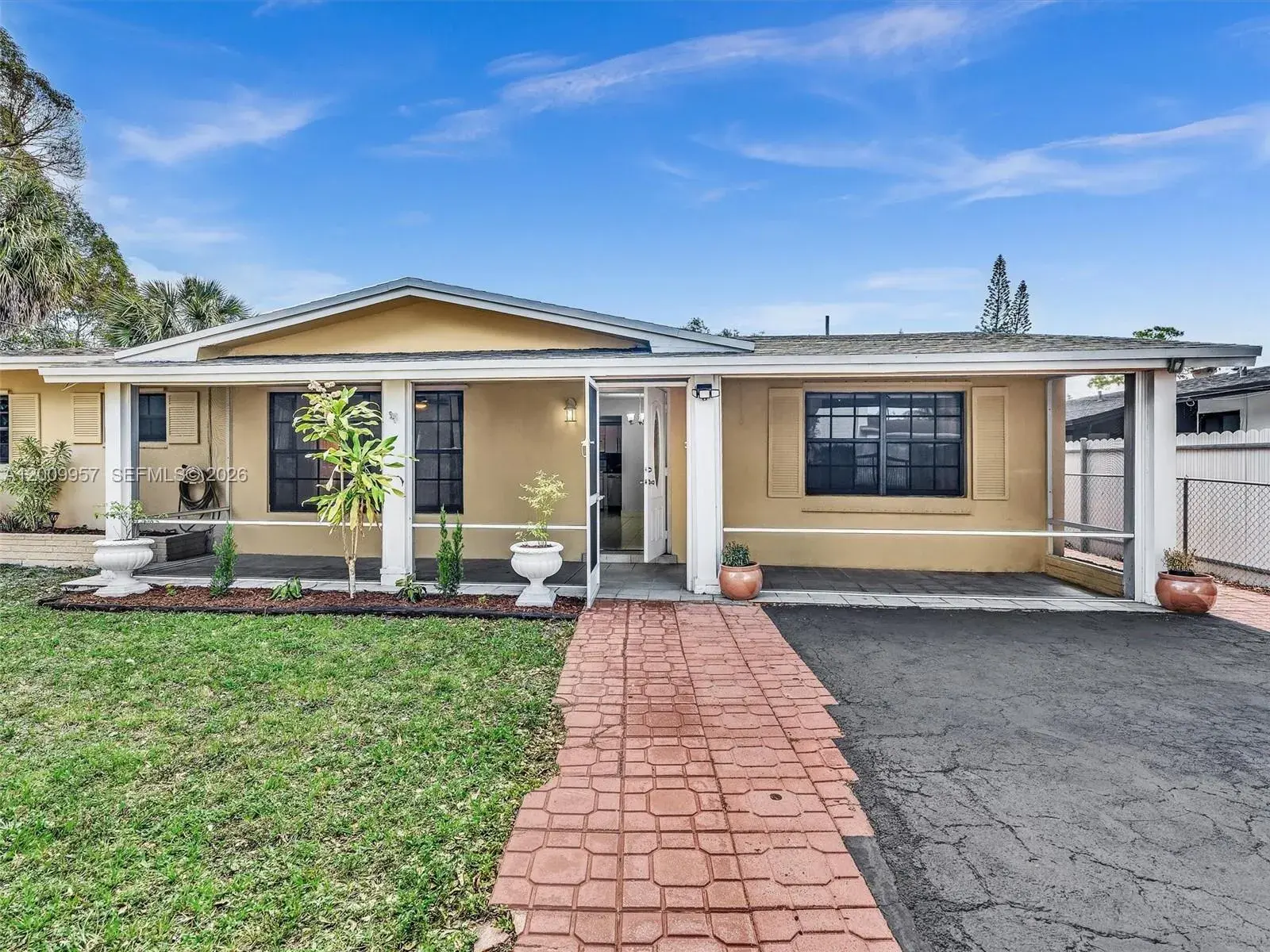 3 bedroom 2 bath Residential for sale at 1322 SW 26th Ter, Fort Lauderdale FL 33312