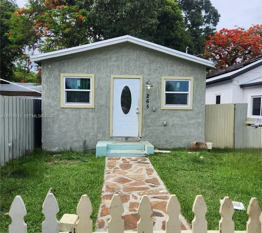 265 NW 80th St, Miami FL 33150