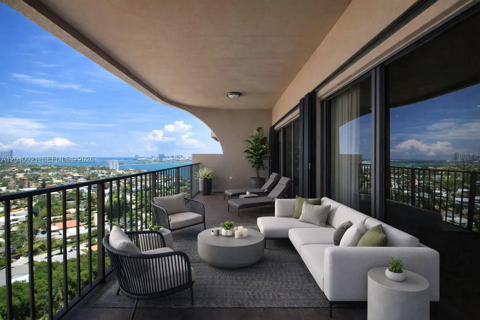 2 bedroom 3 bath Residential for sale at 1800 NE 114th St, Miami FL 33181