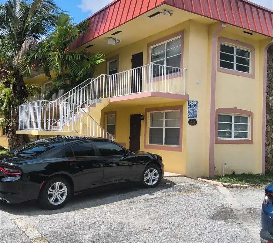 1826 Cleveland St # 6, Hollywood FL 33020