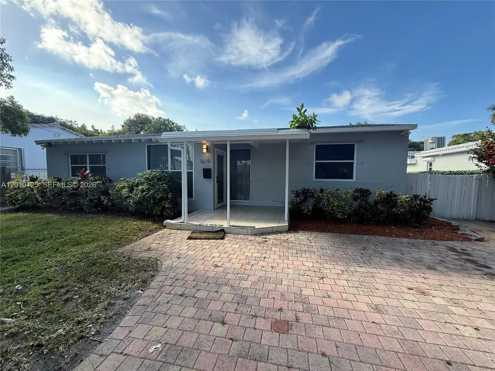 3 bedroom 2 bath Residential Lease for rent at 1619 Shenandoah St, Hollywood FL 33020