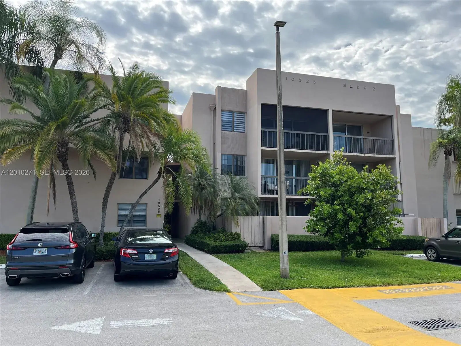 1 bedroom 1 bath Residential for sale at 10525 SW 112th Ave # 314, Miami FL 33176