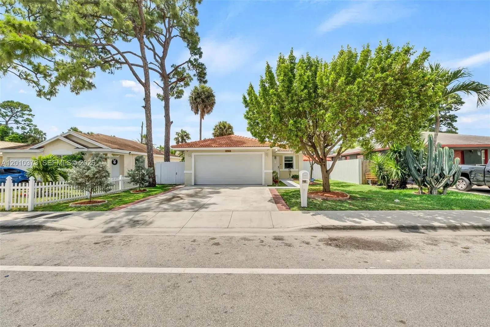 4 bedroom 2 bath Residential for sale at 2762 NW 9th Ct, Fort Lauderdale FL 33311