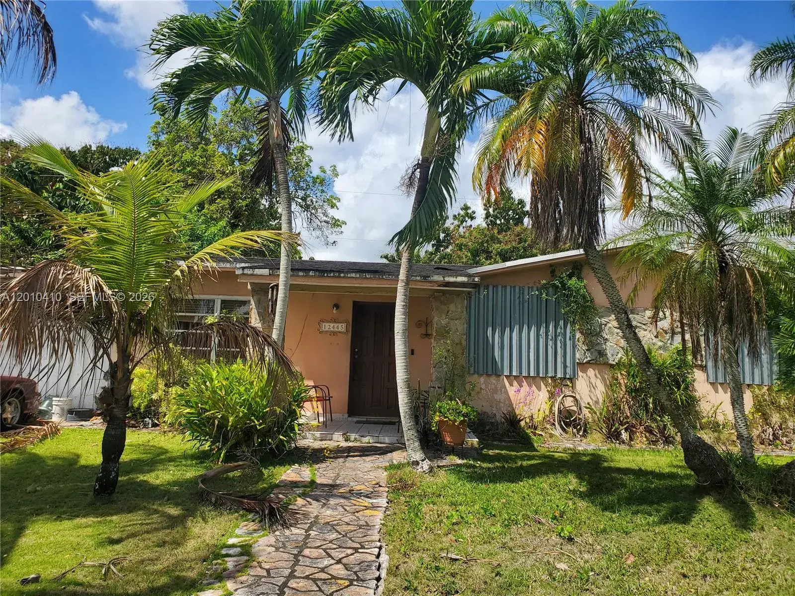 3 bedroom 1 bath Residential for sale at 12445 SW 185th Ter, Miami FL 33177