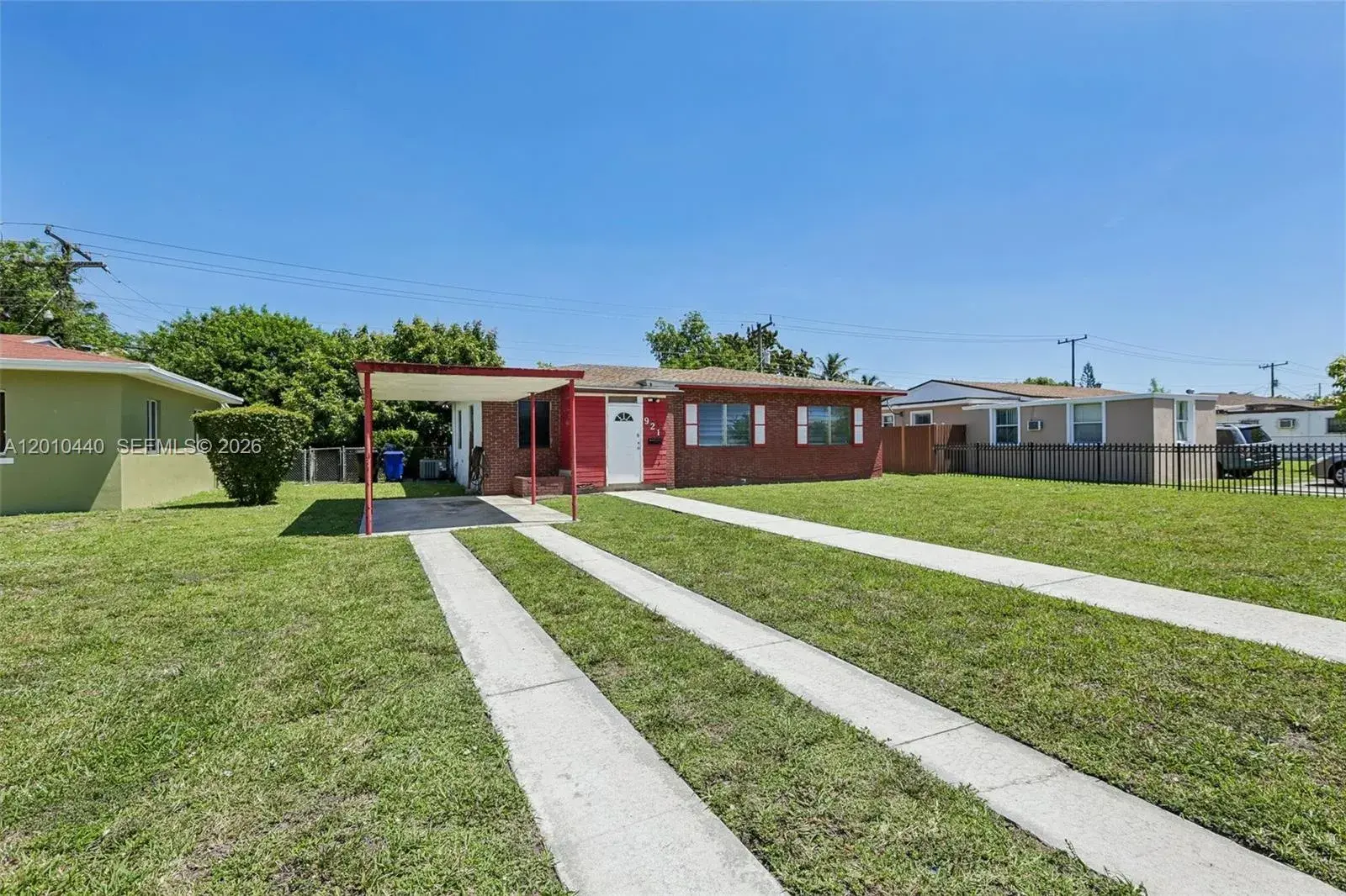 3 bedroom 2 bath Residential for sale at 921 NE 159th St, North Miami Beach FL 33162